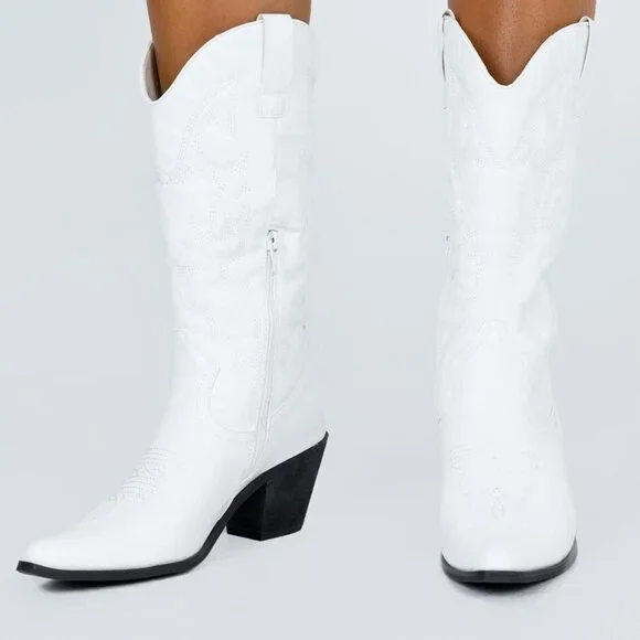 #39❤️ NEW THERAPY CLAYTON WHITE BOOTS - Picture 3 of 10